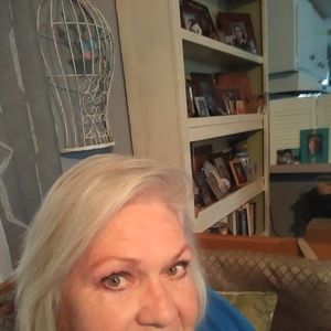 Meet your Posher, Joan